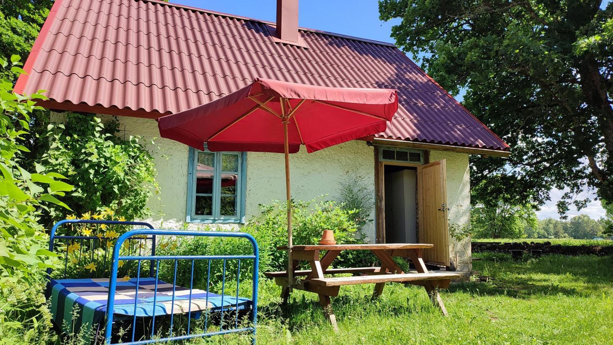 Viini Puhkemaja Mustjala Exterior foto